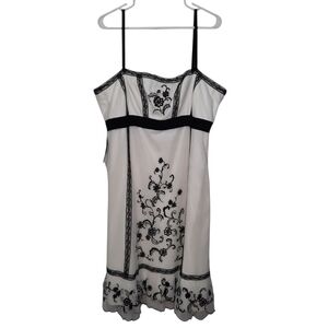 Ann Taylor Loft White Dress Mesh Black Embroidered Detail Lace Womens Size 18